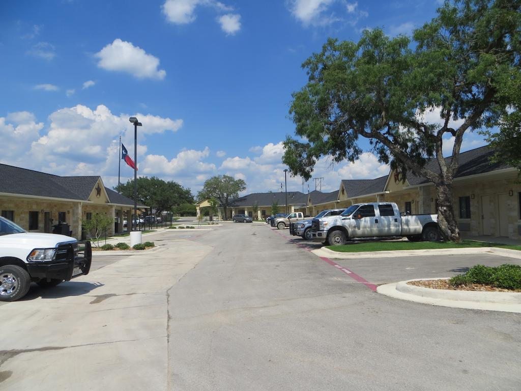 Hotel Texas Cuero エクステリア 写真