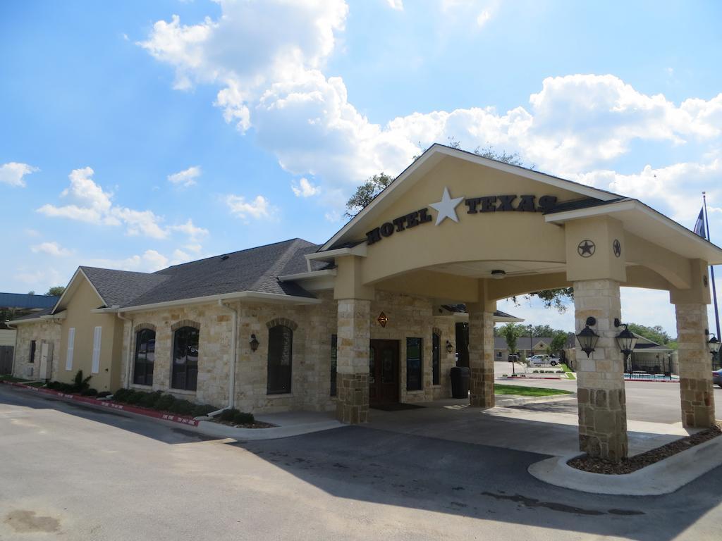Hotel Texas Cuero エクステリア 写真